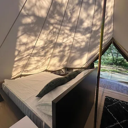 キャンプ場 La Kahute - Tente Tipi Au Coeur De La Foret