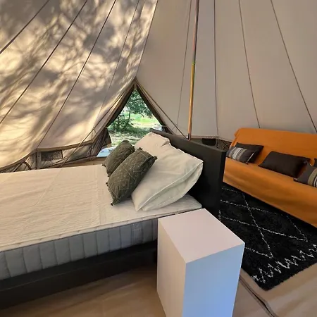 La Kahute - Tente Tipi Au Coeur De La Foret Campeggio