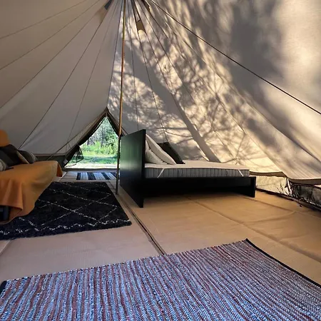 Campeggio La Kahute - Tente Tipi Au Coeur De La Foret Carcans