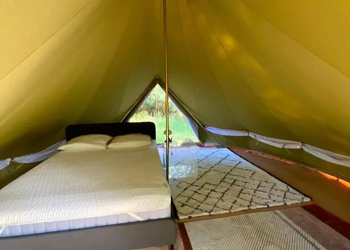 La Kahute - Tente Tipi Au Coeur De La Foret *