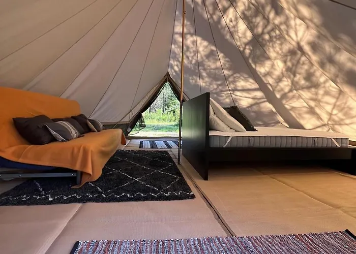 La Kahute - Tente Tipi Au Coeur De La Foret Camping